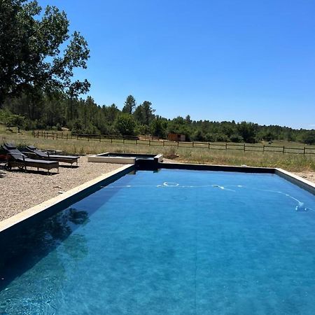 Charmant Appartement Independant Au Sein D'Un Mas Provencal Aups Dış mekan fotoğraf