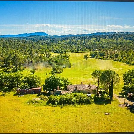 Charmant Appartement Independant Au Sein D'Un Mas Provencal Aups Dış mekan fotoğraf