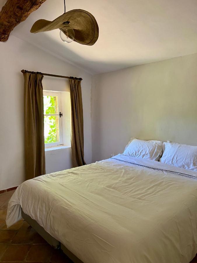 Charmant Appartement Independant Au Sein D'Un Mas Provencal Aups Dış mekan fotoğraf