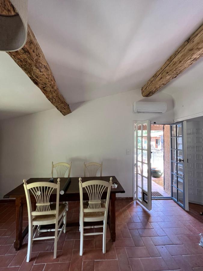Charmant Appartement Independant Au Sein D'Un Mas Provencal Aups Dış mekan fotoğraf