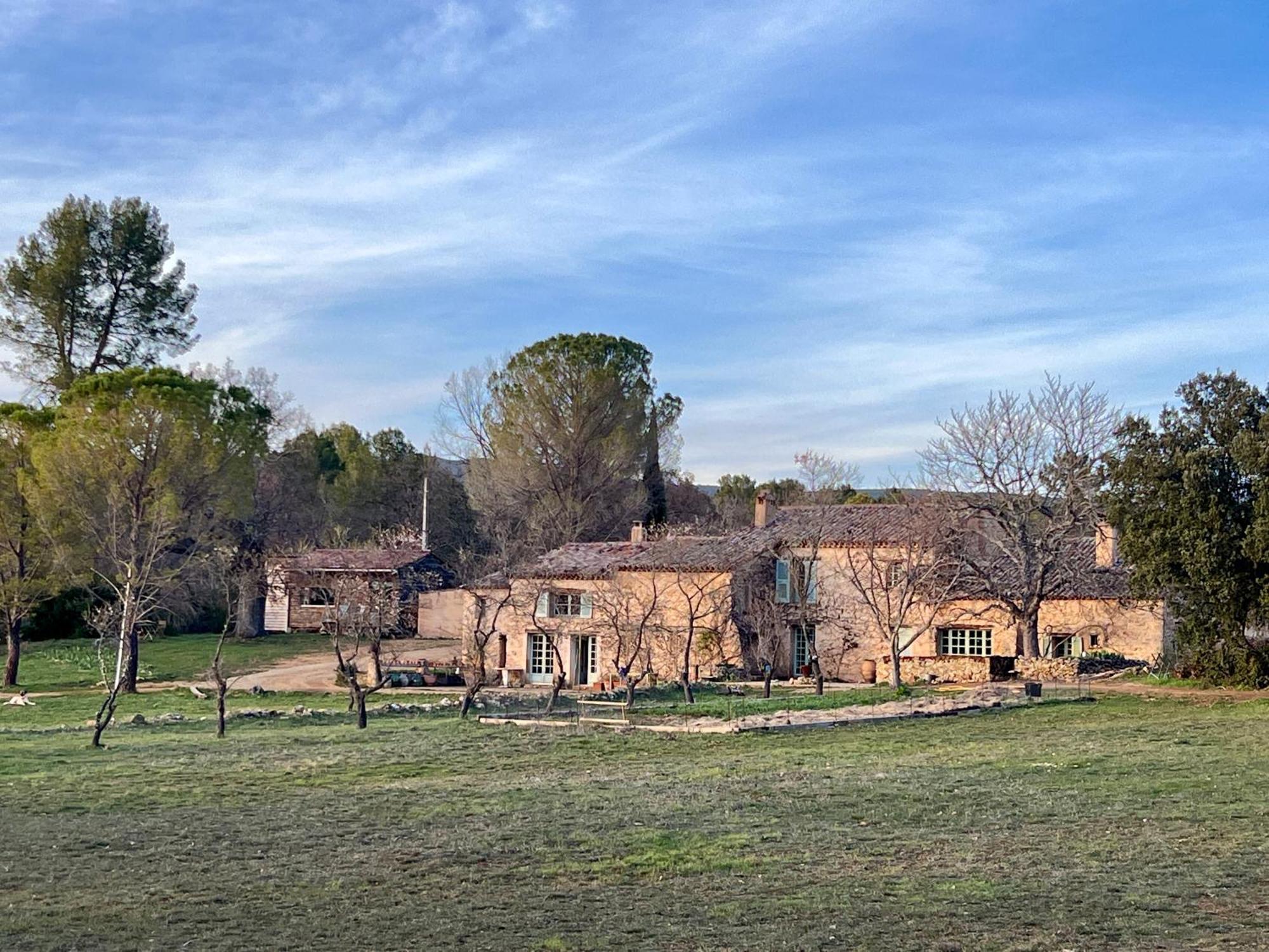 Charmant Appartement Independant Au Sein D'Un Mas Provencal Aups Dış mekan fotoğraf